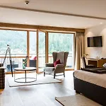 Lechquell Post Hotel Steeg
