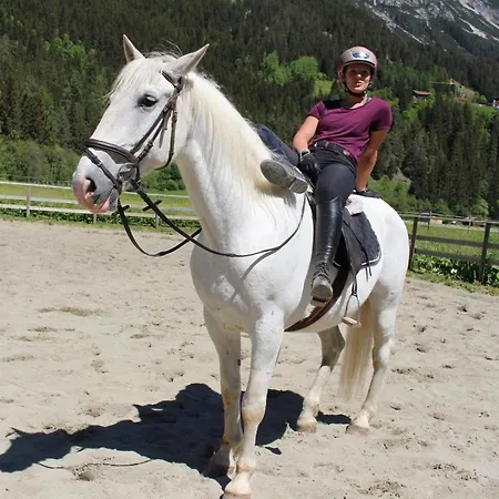 Lechquell Post Hotel