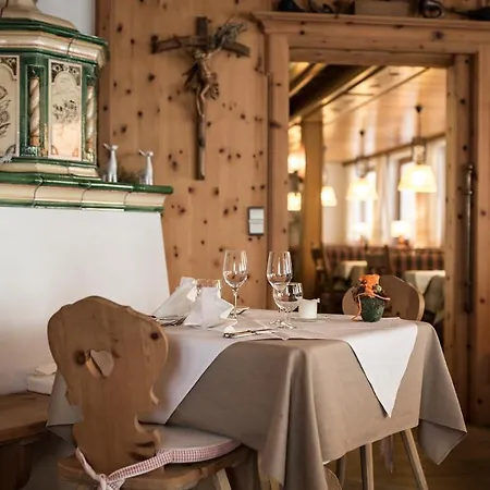 Hotel Lechquell Post 4*