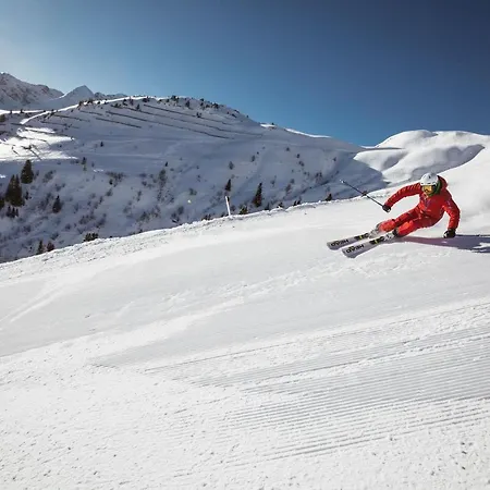 Lechquell Post Hotel 4*