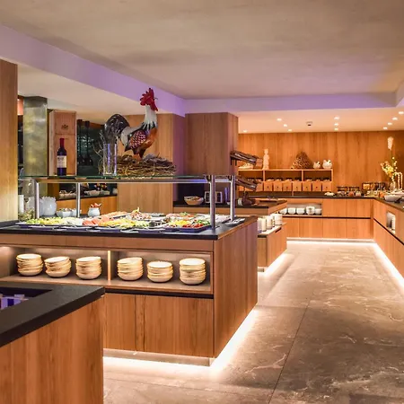 Lechquell Post Hotel 4*