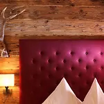 Hotel Lechquell Post 4*