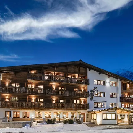 Lechquell Post Hotel