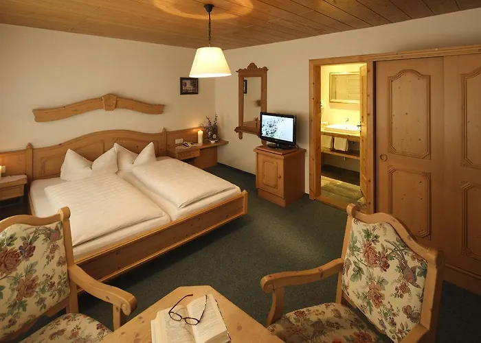 Lechquell Post Hotel Steeg