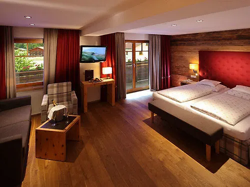 Lechquell Post Hotel